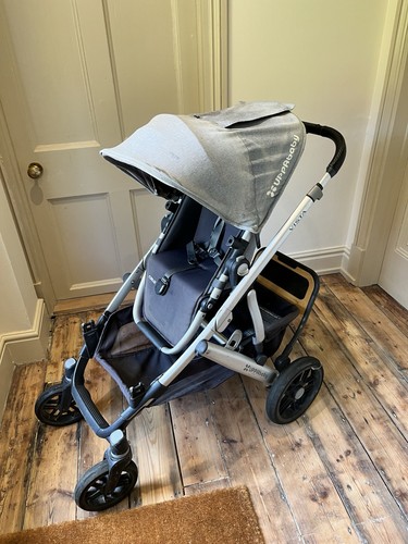 Uppababy vista with bassinet